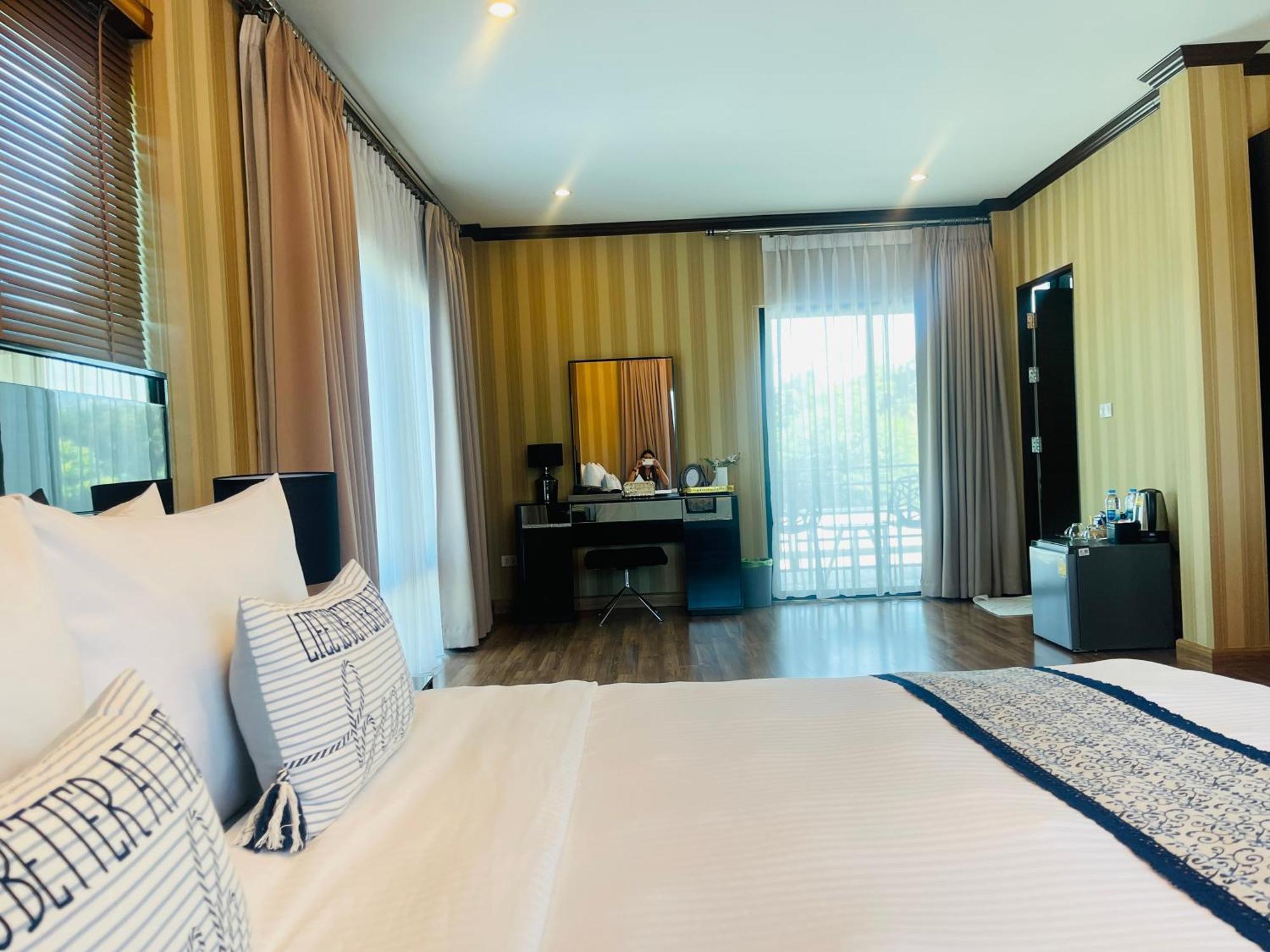 Romlaphass Boutique Villa กาฬสินธุ์ ภายนอก รูปภาพ